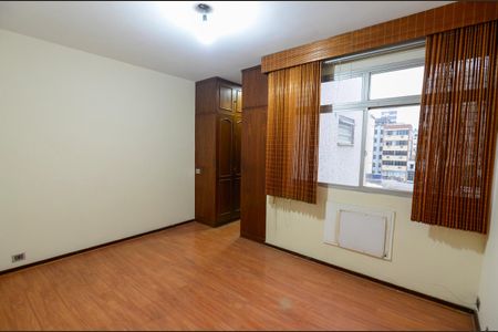 Apartamento à venda com 136m², 3 quartos e 1 vaga Apartamento à venda com 136m², 3 quartos e 1 vagaSuíte