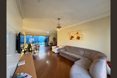 Casa à venda com 264m², 4 quartos e 5 vagas Casa à venda com 264m², 4 quartos e 5 vagasFoto 11