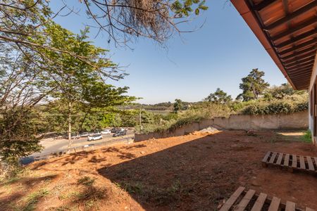 Casa para alugar com 1400m², 4 quartos e 3 vagasEntrada