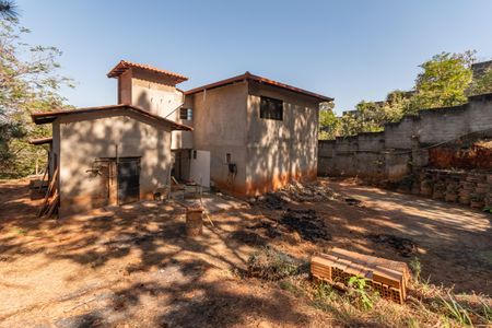 Casa para alugar com 1400m², 4 quartos e 3 vagasQuintal