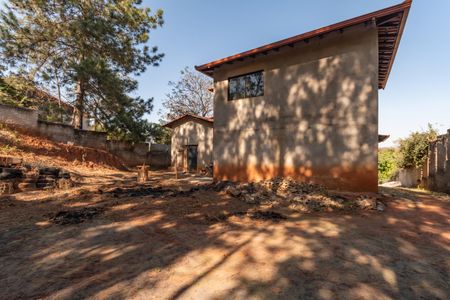 Casa para alugar com 1400m², 4 quartos e 3 vagasQuintal