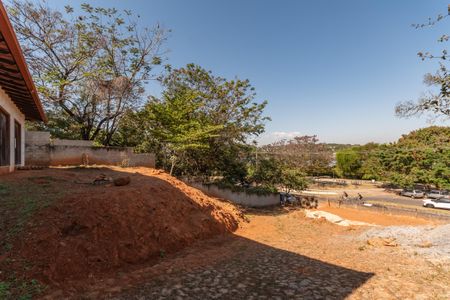 Casa para alugar com 1400m², 4 quartos e 3 vagasEntrada