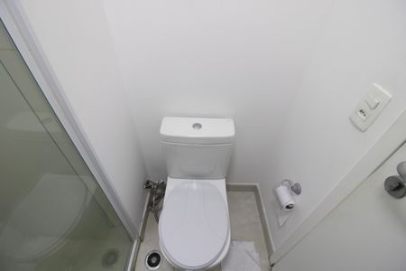 Apartamento à venda com 66m², 2 quartos e 2 vagasBanheiro Social 1