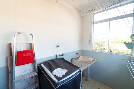 Casa 1 - Lavanderia de casa à venda com 4 quartos, 240m² em Vila Guarani (zona Sul), São Paulo