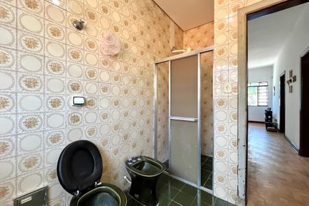 Casa à venda com 180m², 3 quartos e 6 vagas Casa à venda com 180m², 3 quartos e 6 vagasBanheiro Social