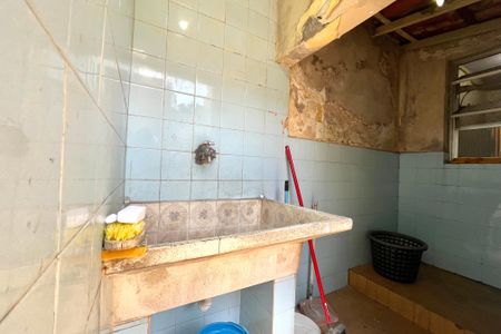 Casa à venda com 180m², 3 quartos e 6 vagas Casa à venda com 180m², 3 quartos e 6 vagasÁrea de Serviço