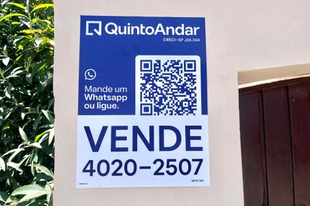 Casa à venda com 180m², 3 quartos e 6 vagas Casa à venda com 180m², 3 quartos e 6 vagasPlaquinha