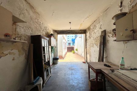 Casa à venda com 180m², 3 quartos e 6 vagas Casa à venda com 180m², 3 quartos e 6 vagasGaragem