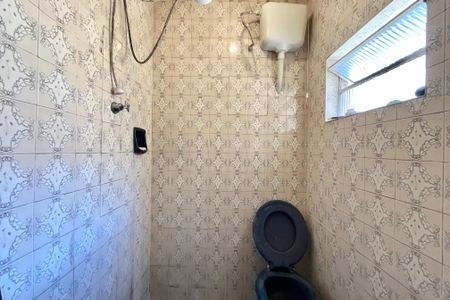 Casa à venda com 180m², 3 quartos e 6 vagas Casa à venda com 180m², 3 quartos e 6 vagasBanheiro de serviço