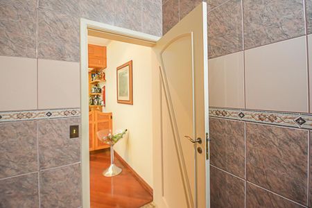 Casa de condomínio à venda com 700m², 5 quartos e 3 vagasLavabo 2