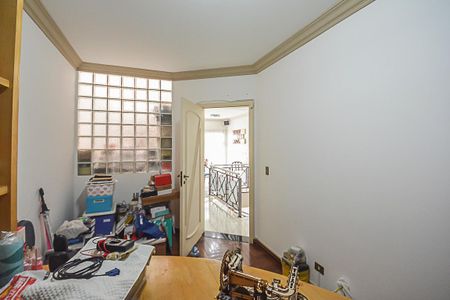 Casa de condomínio à venda com 700m², 5 quartos e 3 vagasEscritório