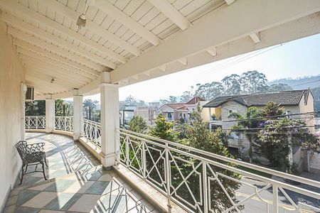 Casa de condomínio à venda com 700m², 5 quartos e 3 vagasSacada da Academia