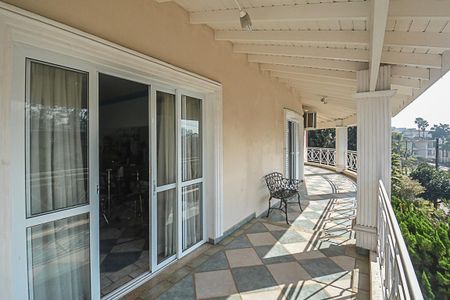 Casa de condomínio à venda com 700m², 5 quartos e 3 vagasSacada da Academia