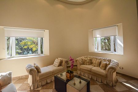 Casa de condomínio à venda com 700m², 5 quartos e 3 vagasSala 2