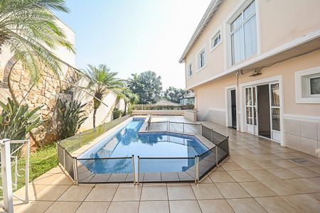 Casa de condomínio à venda com 700m², 5 quartos e 3 vagasPiscina