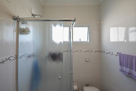 Casa de condomínio à venda com 700m², 5 quartos e 3 vagasBanheiro da Suíte 4