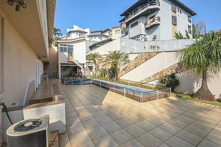Casa de condomínio à venda com 700m², 5 quartos e 3 vagasPiscina