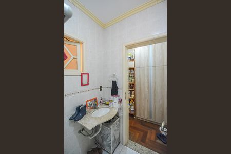 Casa de condomínio à venda com 700m², 5 quartos e 3 vagasBanheiro de serviço