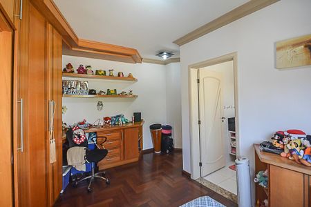 Casa de condomínio à venda com 700m², 5 quartos e 3 vagasSuíte 4