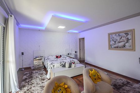 Casa de condomínio à venda com 700m², 5 quartos e 3 vagasSuíte 1