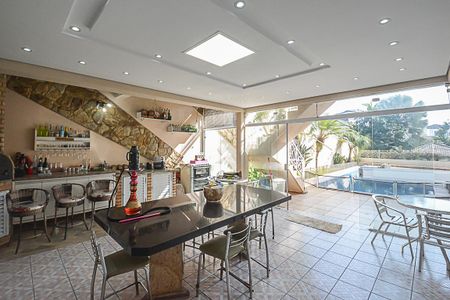 Casa de condomínio à venda com 700m², 5 quartos e 3 vagasChurrasqueira