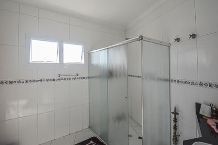 Casa de condomínio à venda com 700m², 5 quartos e 3 vagasBanheiro da Suíte 2