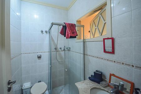 Casa de condomínio à venda com 700m², 5 quartos e 3 vagasBanheiro de serviço