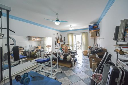 Casa de condomínio à venda com 700m², 5 quartos e 3 vagasAcademia