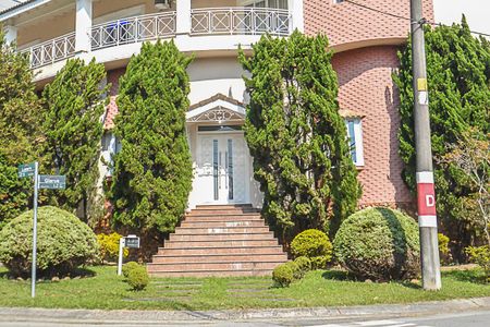 Casa de condomínio à venda com 700m², 5 quartos e 3 vagasFachada