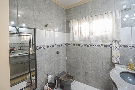 Casa de condomínio à venda com 700m², 5 quartos e 3 vagasLavabo