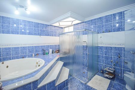 Casa de condomínio à venda com 700m², 5 quartos e 3 vagasBanheiro da  Suíte 1