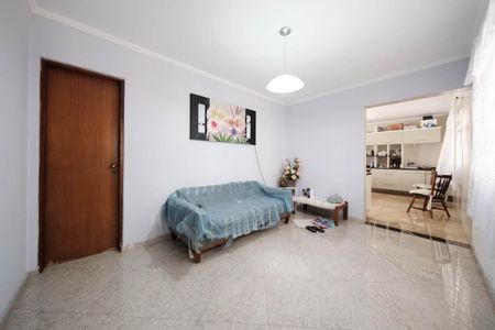 Casa à venda com 390m², 3 quartos e 8 vagasSala