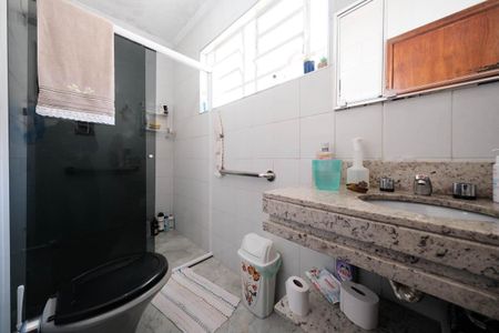 Casa à venda com 390m², 3 quartos e 8 vagasBanheiro Social