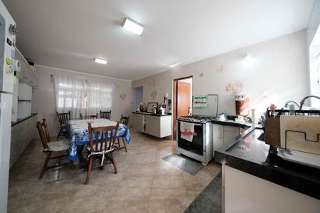 Casa à venda com 390m², 3 quartos e 8 vagasCozinha