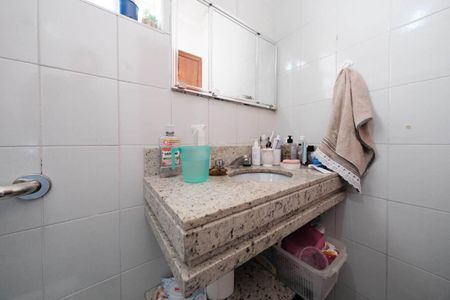 Casa à venda com 390m², 3 quartos e 8 vagasBanheiro Social