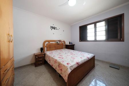 Casa à venda com 390m², 3 quartos e 8 vagasSuíte