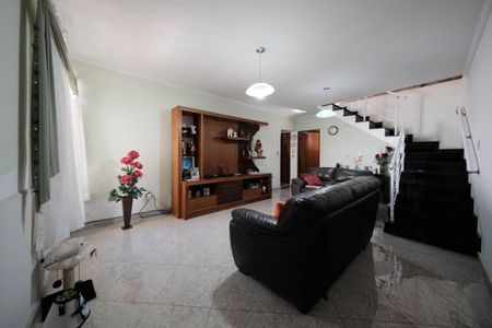 Casa à venda com 390m², 3 quartos e 8 vagasSala