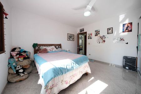 Casa à venda com 390m², 3 quartos e 8 vagasQuarto 2