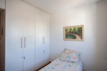 Apartamento à venda com 121m², 4 quartos e 3 vagasQuarto 2