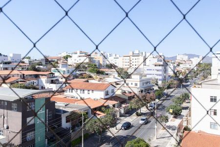 Apartamento à venda com 121m², 4 quartos e 3 vagasVista do Quarto 2