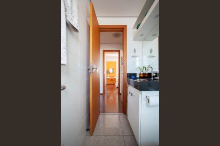 Apartamento à venda com 121m², 4 quartos e 3 vagasBanheiro Social