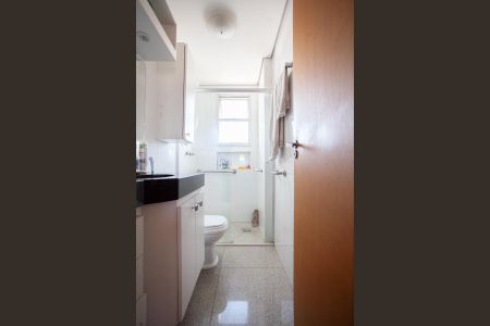 Apartamento à venda com 121m², 4 quartos e 3 vagasBanheiro Social