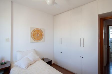 Apartamento à venda com 121m², 4 quartos e 3 vagasQuarto 1