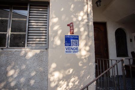 Casa à venda com 250m², 6 quartos e sem vagaPlaquinha