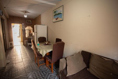 Casa à venda com 250m², 6 quartos e sem vagaSala