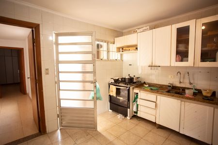 Casa à venda com 250m², 6 quartos e sem vagaCozinha da casa 2