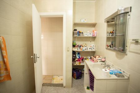 Casa à venda com 250m², 6 quartos e sem vagaBanheiro social da casa 2