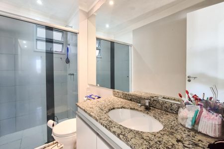 Apartamento à venda com 80m², 2 quartos e 1 vaga Apartamento à venda com 80m², 2 quartos e 1 vagaBanheiro Social