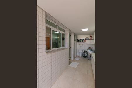 Apartamento à venda com 164m², 3 quartos e 3 vagas Apartamento à venda com 164m², 3 quartos e 3 vagasÁrea de Serviço