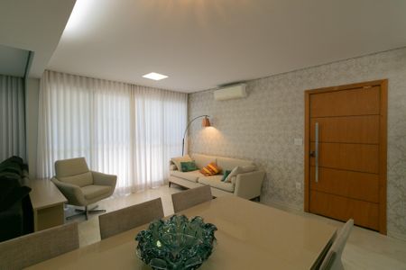 Apartamento à venda com 164m², 3 quartos e 3 vagas Apartamento à venda com 164m², 3 quartos e 3 vagasSala